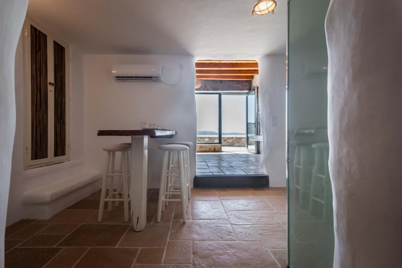Petra Residence Mini Pool Spa Adamantas  ภายนอก รูปภาพ
